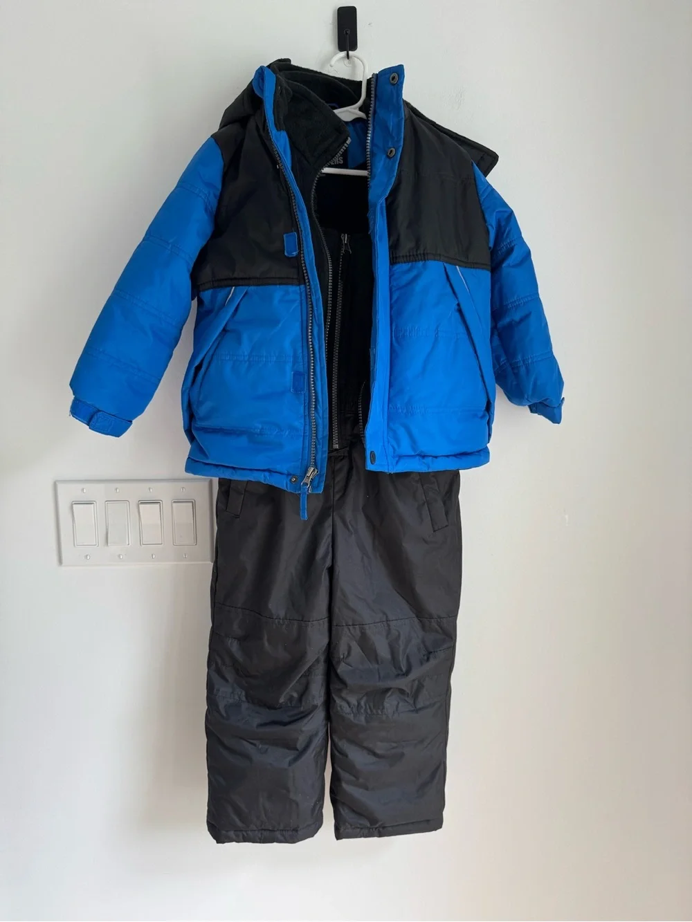 IXTREME OUTFITTERS 2 Piece Set: Puffer Jacket & Ski Bib Boys Size 4T